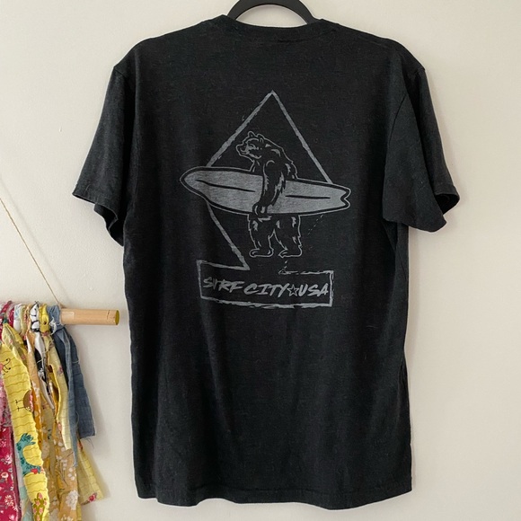 5 T-Shirts. Mystery T-Shirt Packs. May include vintage, new, and or preowned. - Picture 14 of 16